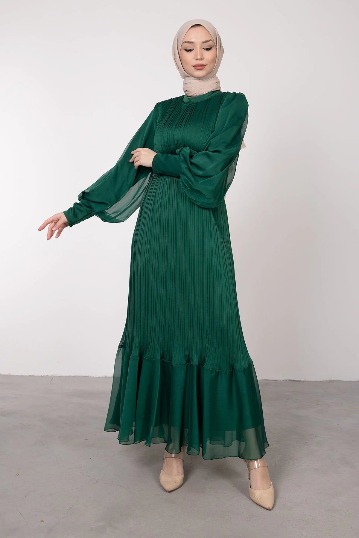 Elegant Pleated Lined Dress - Emerald Green