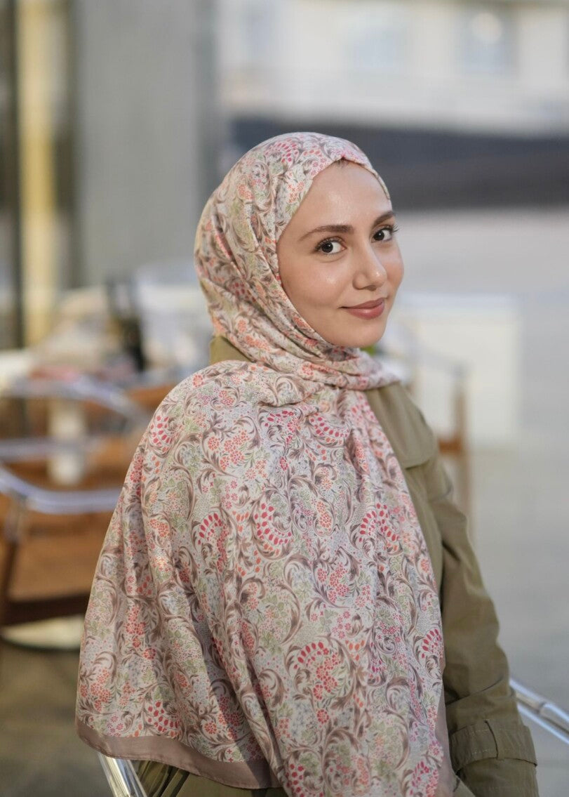 Dainty Floral Print Hijab - Latte