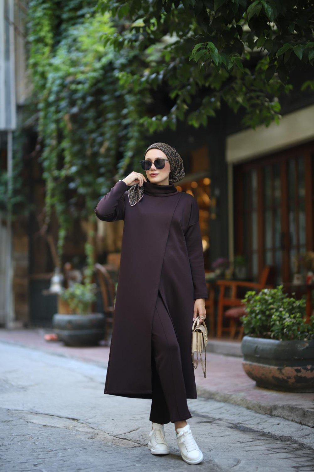 MODESTIQUE Luna Set styled for an everyday modest outfit