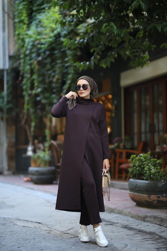 MODESTIQUE Luna Set styled for an everyday modest outfit