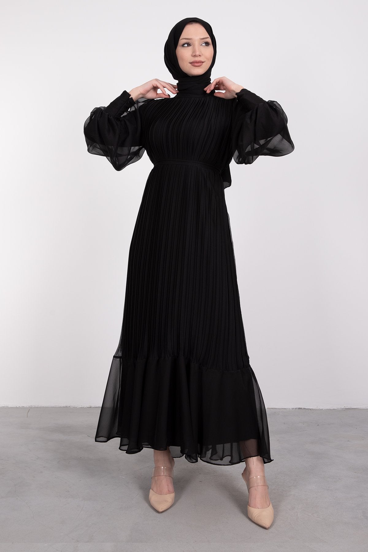 Elegant Pleated Lined Dress - Black
