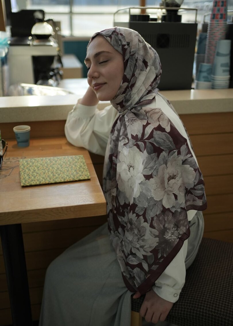 Velvet Bloom Print Hijab - Maroon