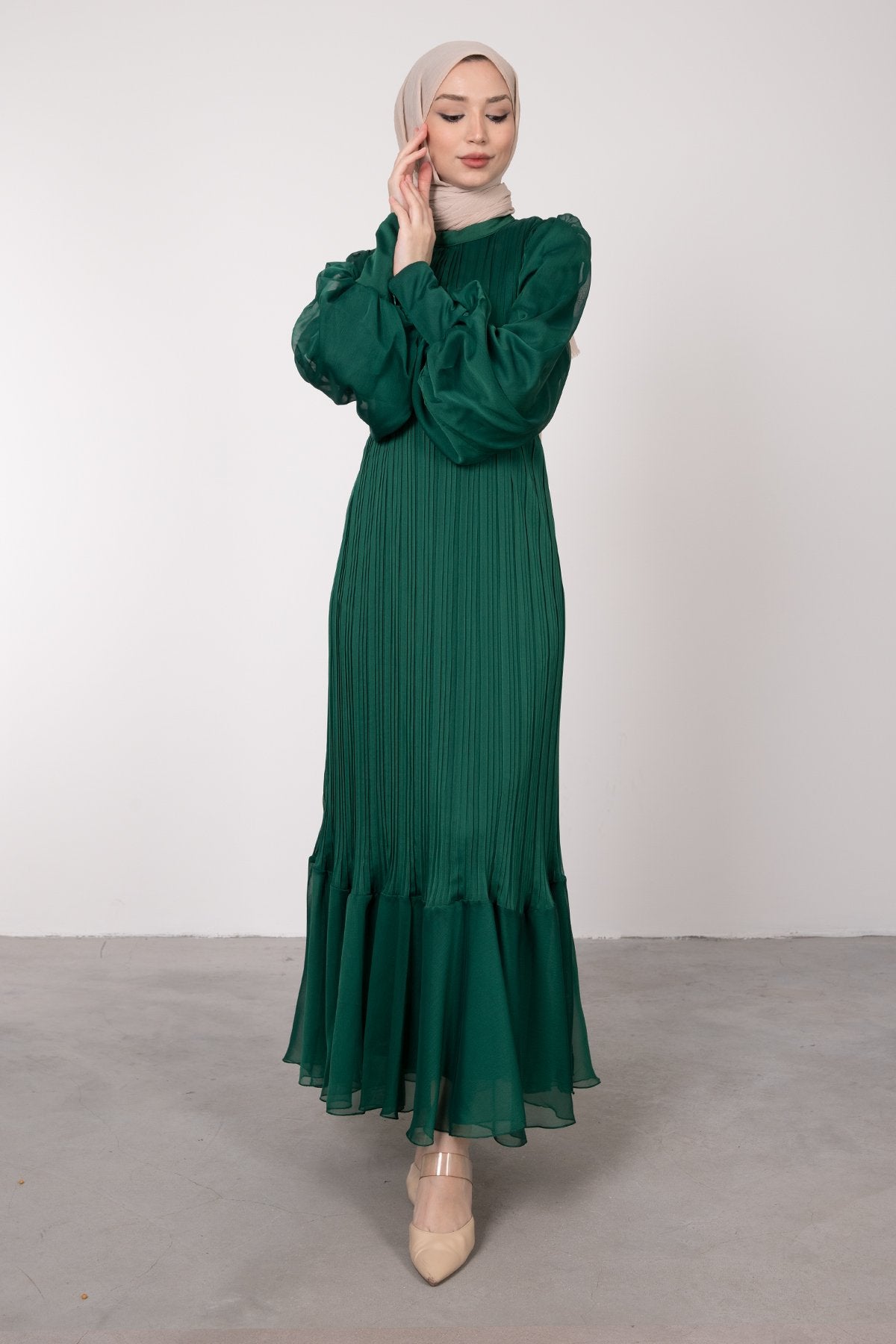 Elegant Pleated Lined Dress - Emerald Green
