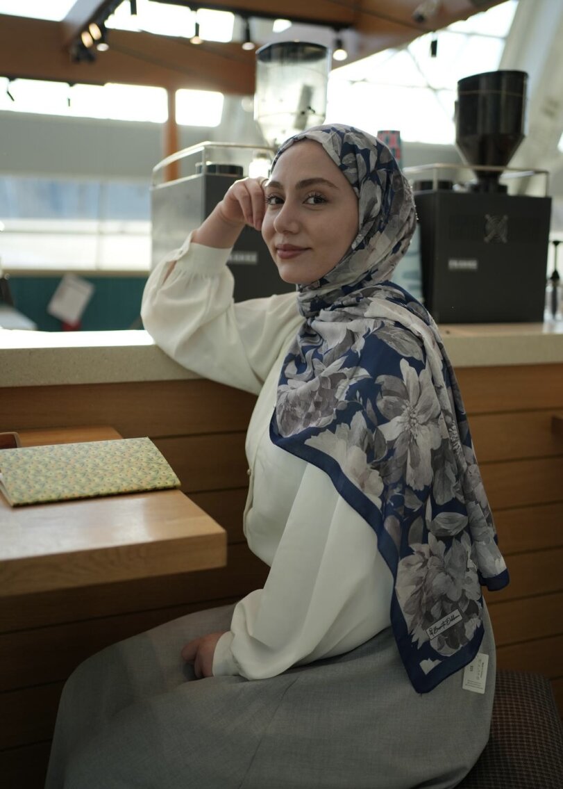 Velvet Bloom Print Hijab - Neutral Navy