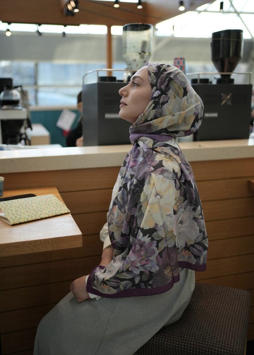 Velvet Bloom Print Hijab - Soft Purple