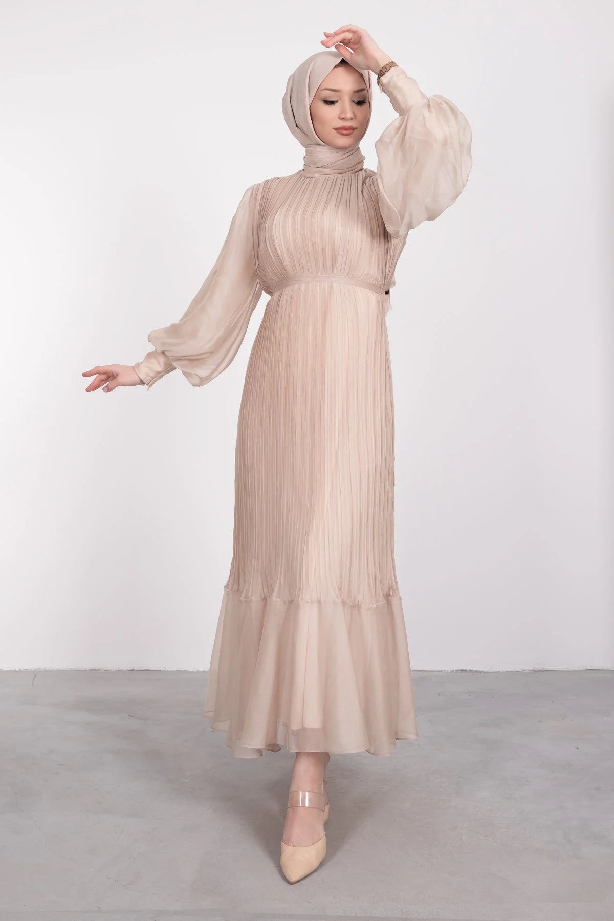 Elegant Pleated Lined Dress - Stardust