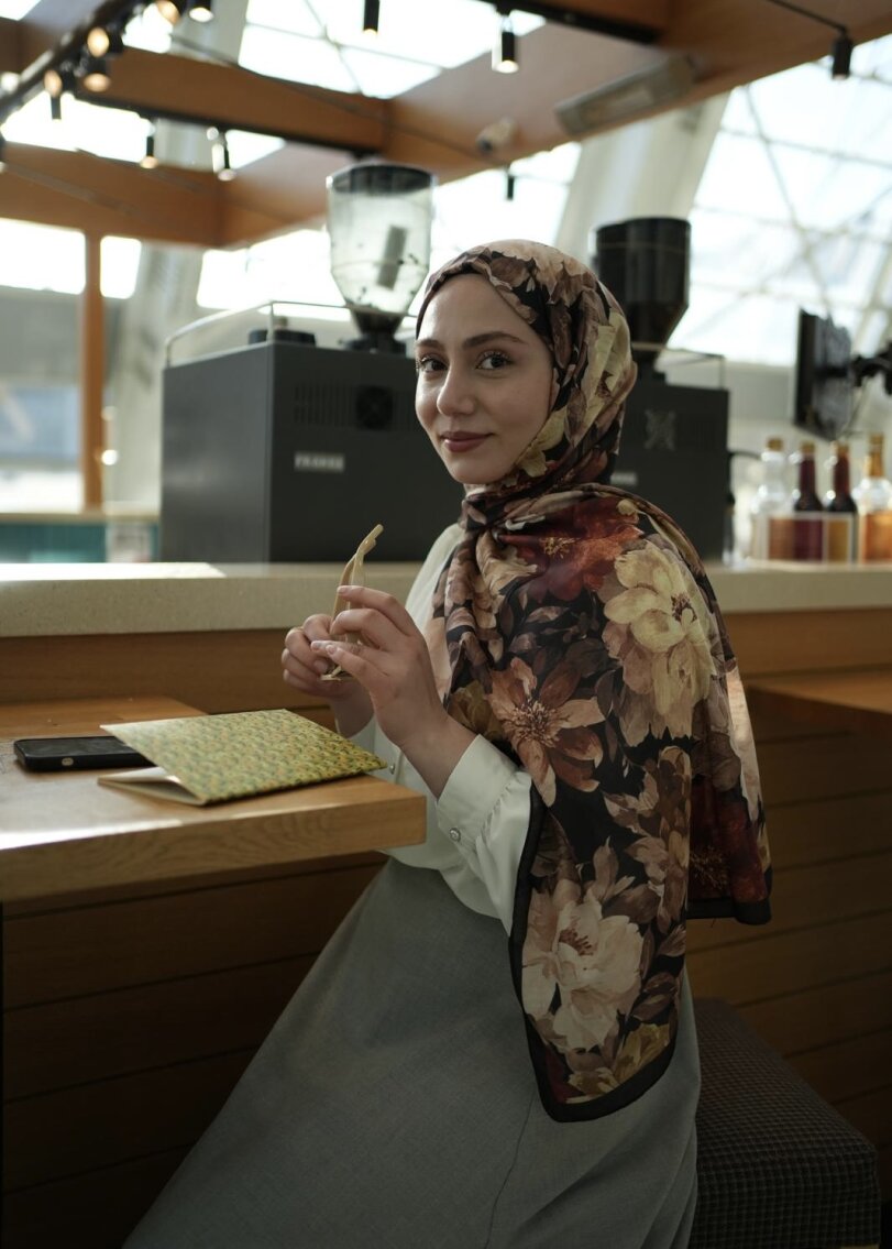 Velvet Bloom Print Hijab - Autumn
