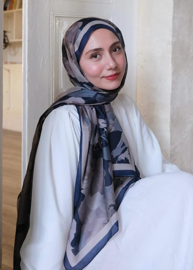 Maribel Print Hijab - Navy Blue