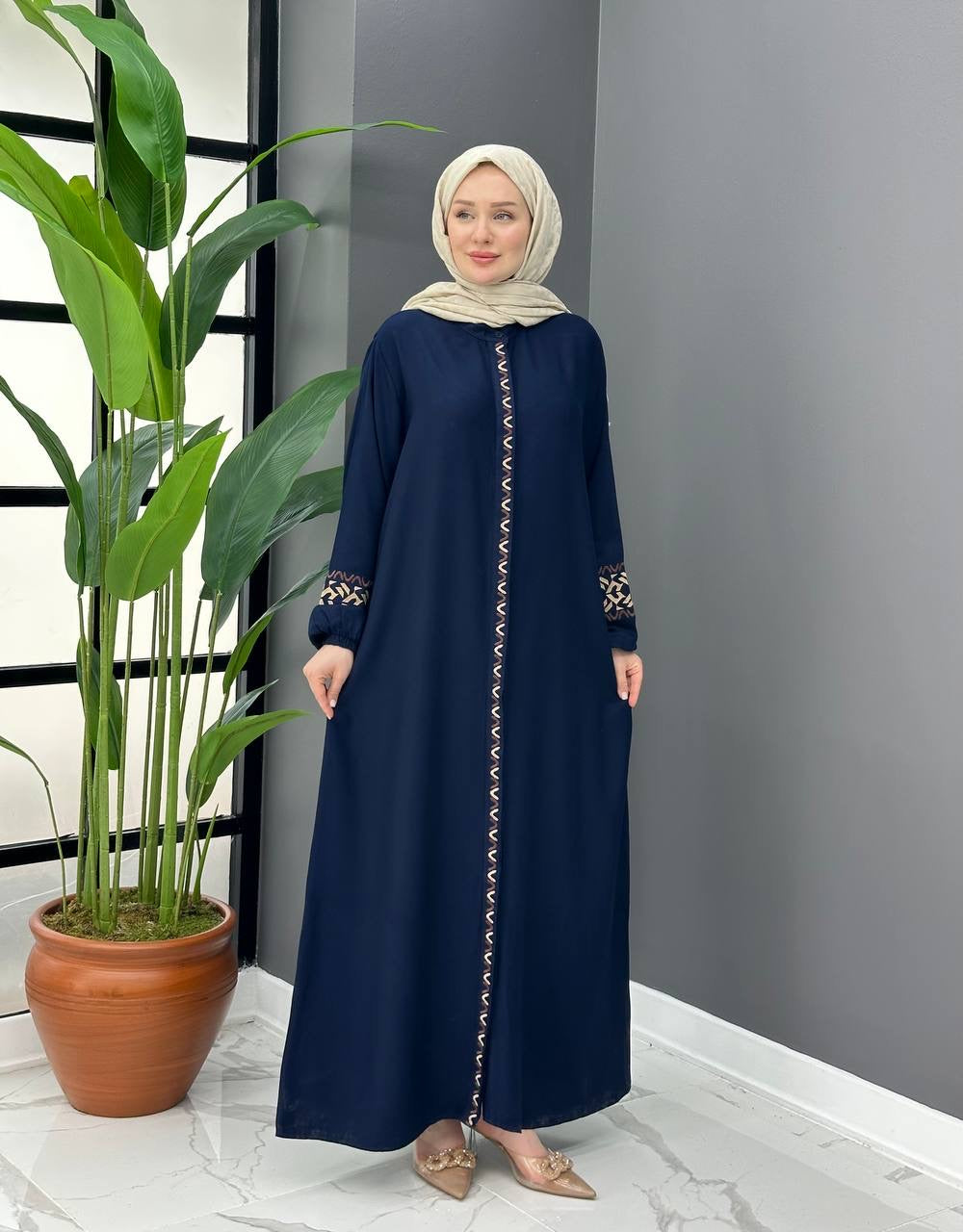 Belmondo Button Down Abaya