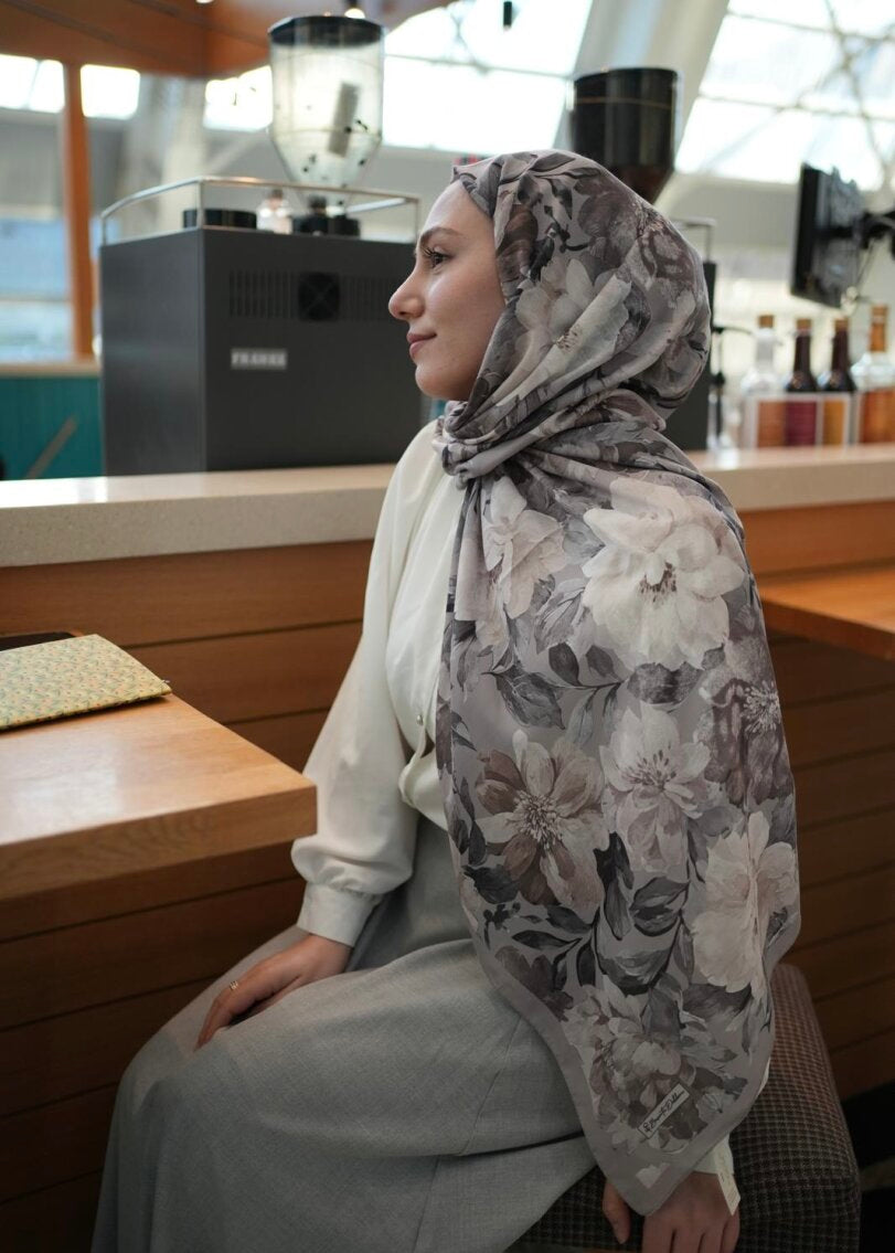 Velvet Bloom Print Hijab - Greige