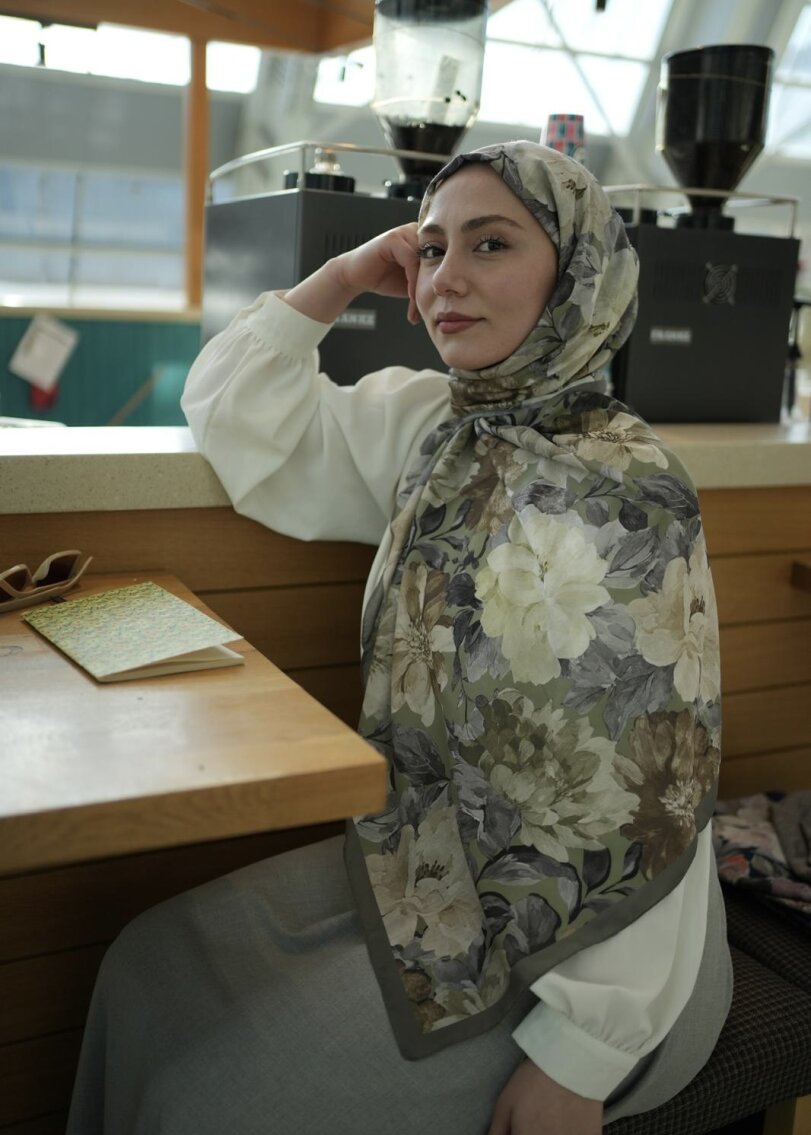 Velvet Bloom Print Hijab - Soft Green