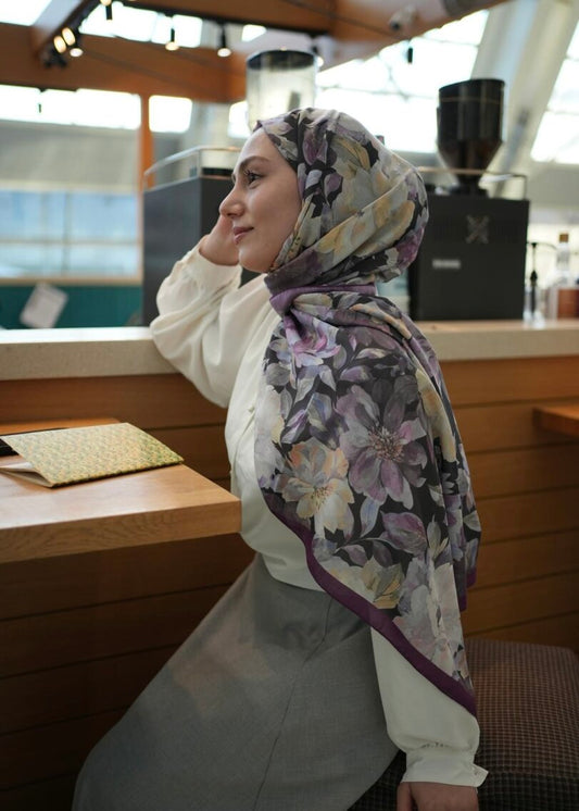 Velvet Bloom Print Hijab - Soft Purple