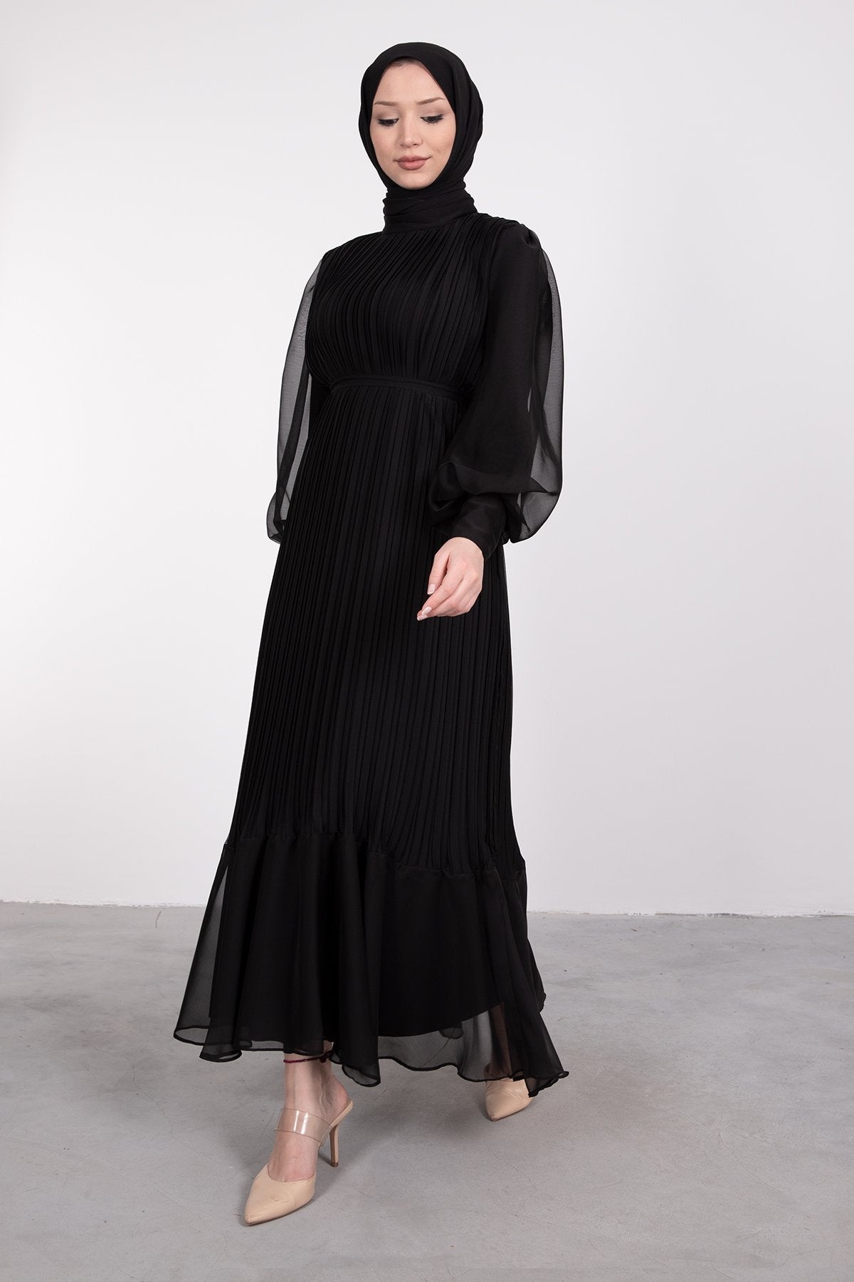 Elegant Pleated Lined Dress - Black