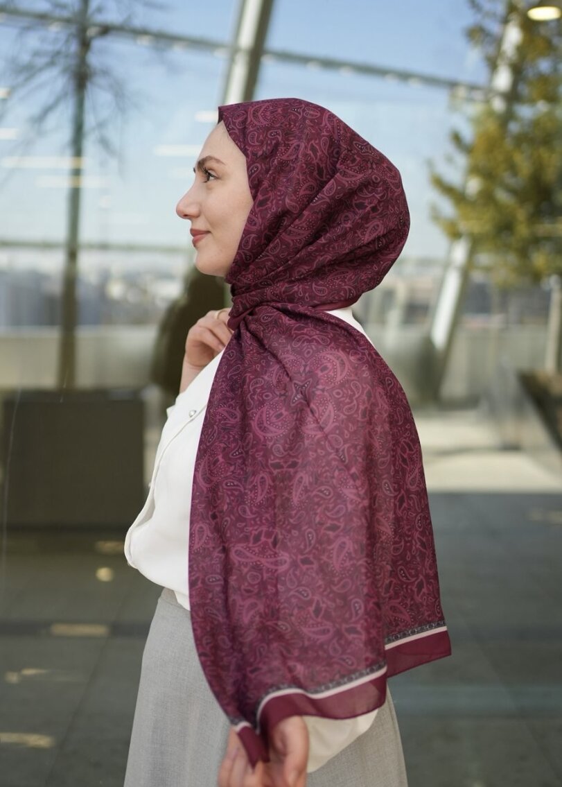 Regal Print Hijab - Maroon