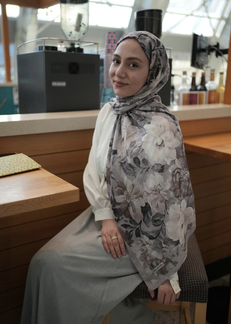 Velvet Bloom Print Hijab - Greige